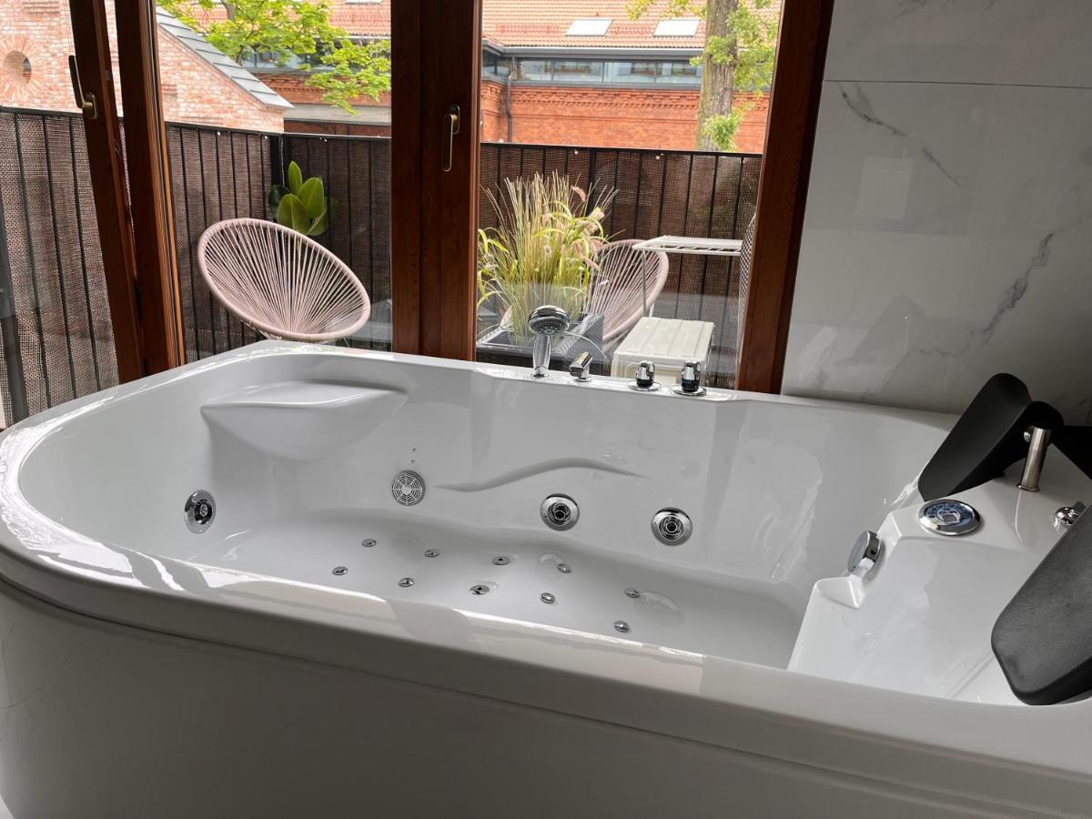 קרקוב Jacuzzi Rakowicka Top Apartments מראה חיצוני תמונה