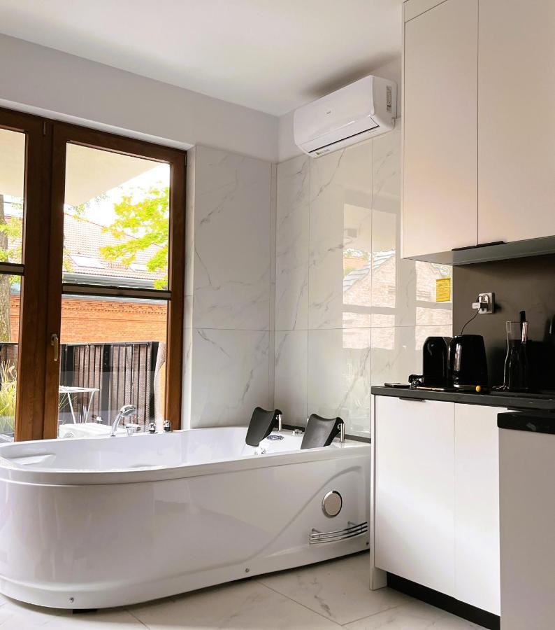 קרקוב Jacuzzi Rakowicka Top Apartments מראה חיצוני תמונה